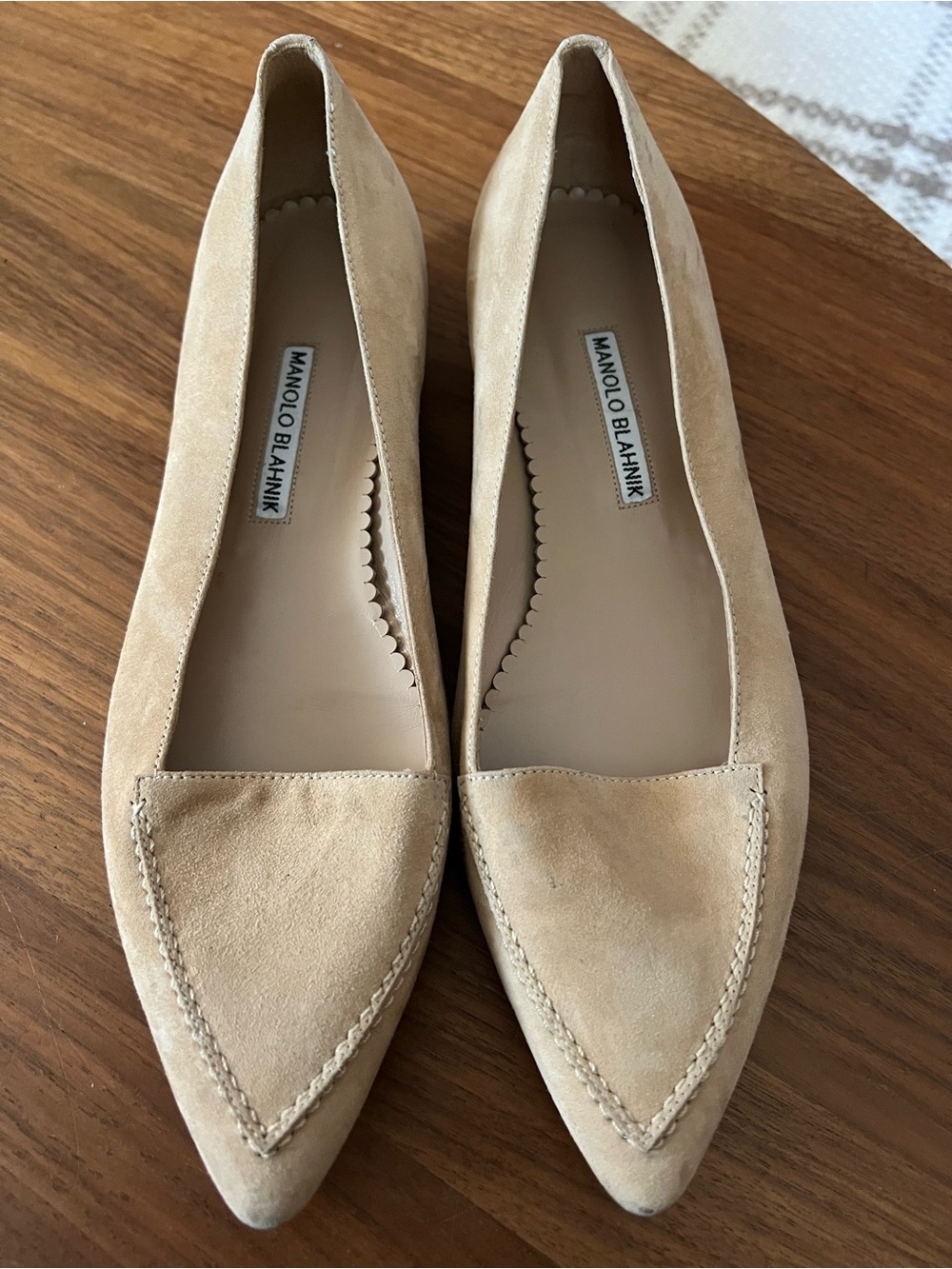 Manolo Blahnik suede beige Flat Shoes  Loafers Women Sz 40